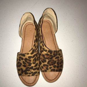 Size 7 cheetah print shoes